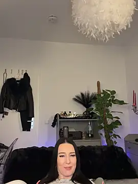 trixie-tainted - Trixie-Tainted's free webcam - UK Sex Cams