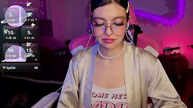 larah_uwu webcam