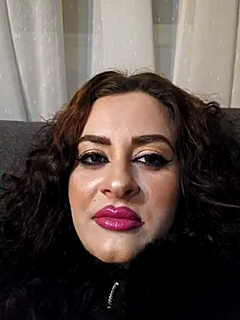 WatchTheQUEEnConQuer88 webcam