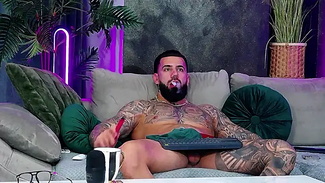 masterkingofmusclee webcam