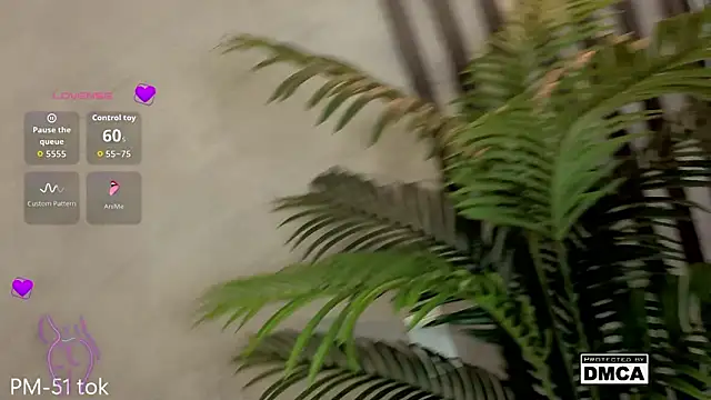 holl1would - Holl1Would's free webcam - UK Sex Cams