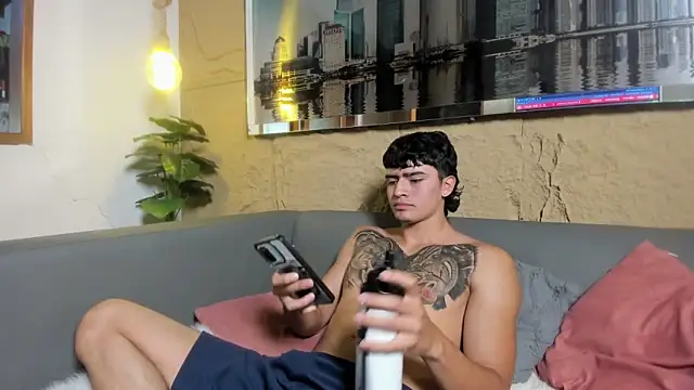 elliot_colton webcam