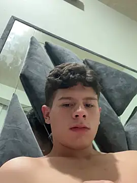 andy12912 - Andy12912's free webcam