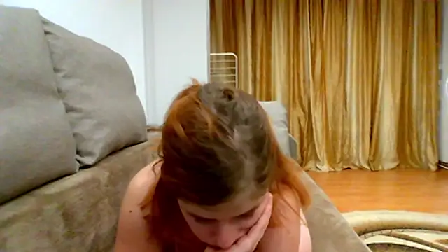 Sweet_bluegirl24 webcam