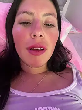 Webcam Model (GiuliaBianchi)  is live.Free join now!