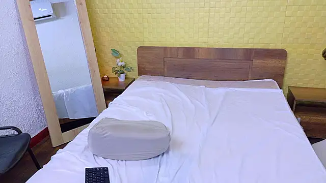 shamiraa_moore - Shamiraa_moore's free webcam - UK Sex Cams