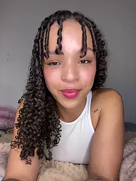 yasmin777_ - Yasmin777_'s free webcam