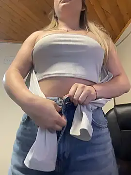 imlindapink - Imlindapink's free webcam