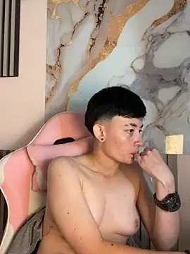 nico_18x - Nico_18x's free webcam