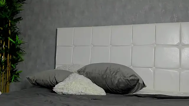 Live sex cam of KarinaSparks