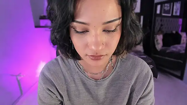 renee_shelby_ webcam