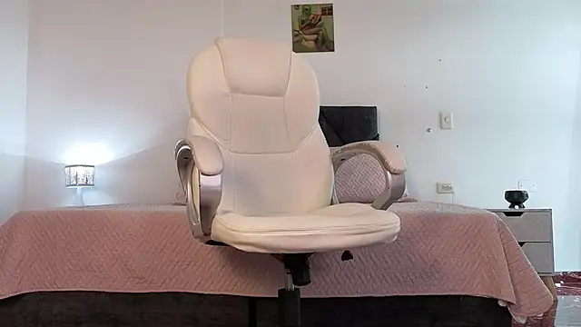 valkyria_12 - Valkyria_12's free webcam