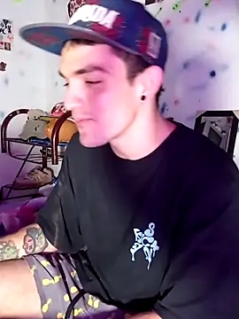 themaykiin18 (M young) - mostrar culo