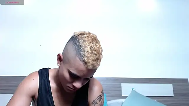 liiamthompson - Liiamthompson's free webcam - UK Sex Cams