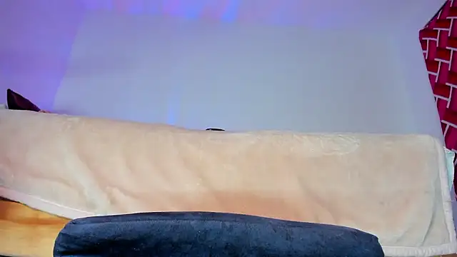 emiily15__ - Emiily15__'s free webcam