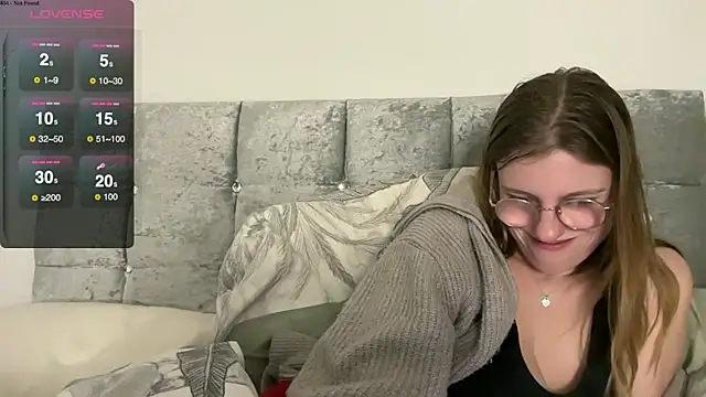 bustykellyxxx - BustyKellyXXX's free webcam - UK Sex Cams