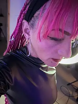 karolaiin_ls - Karolaiin_LS's free webcam