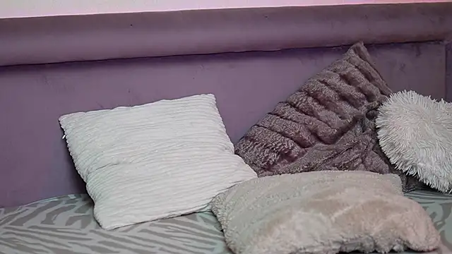 joelleapril - JoelleApril's free webcam