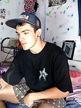 themaykiin18 - Themaykiin18's free webcam - UK Sex Cams