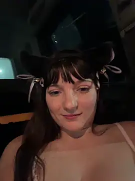 Webcam Model (urpuppymoon)  is live.Free join now!