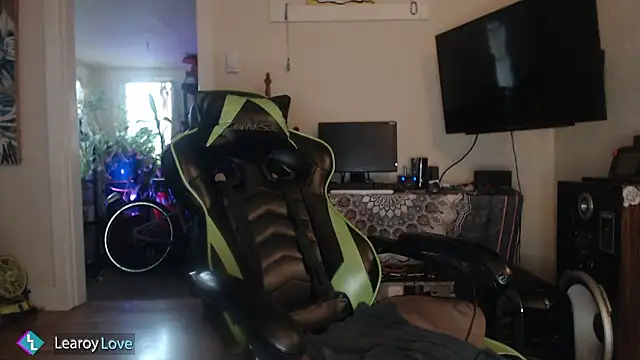 learoy_love - Learoy_Love's free webcam - UK Sex Cams