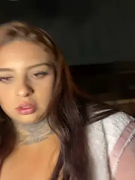 Webcam Model (EmilyMoore_Pink)  is live.Free join now!