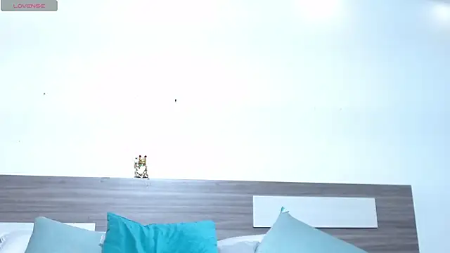 Liiamthompson webcam