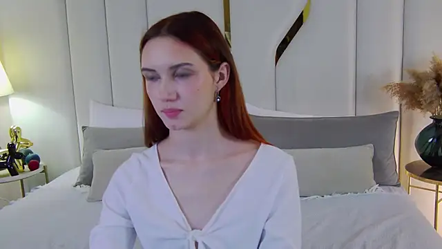 chloesimoon - ChloeSimoon's free webcam - UK Sex Cams