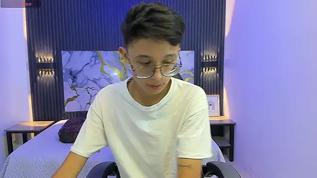 santiagorusso18 (M twink) - masturbation + show cum