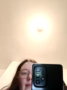 Sexycurvyemilyy webcam