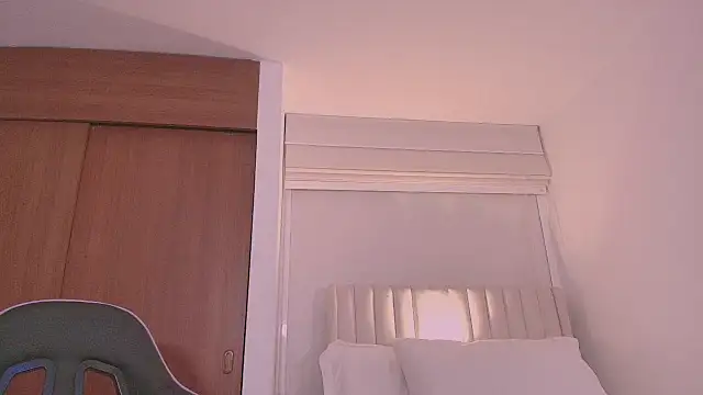 arianareynoldss - ArianaReynoldss's free webcam