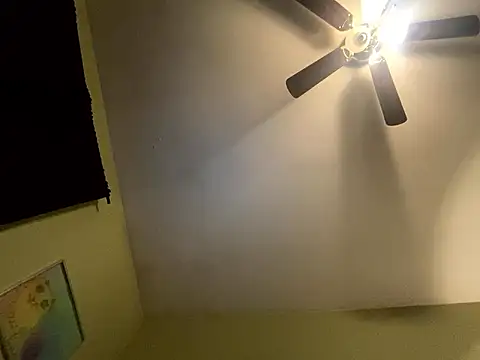 kikiwonderbar webcam