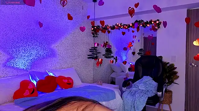 emiliia_richter__ - EMILIIA_RICHTER__'s free webcam