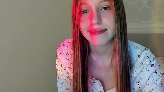 alllura (F teen) - First, we’ll get 500 subscribers)
