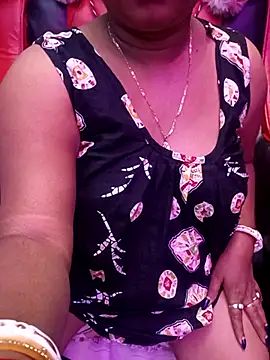 Webcam Model (ella_mariya)  is live.Free join now!