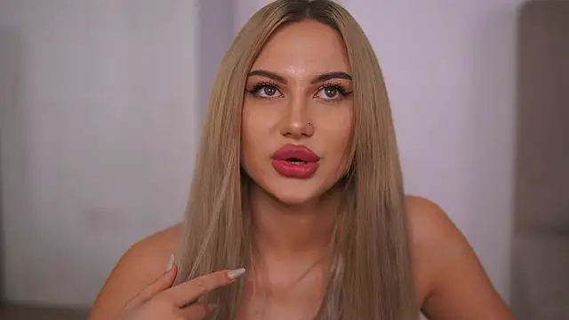 Chloe_GraceeX webcam