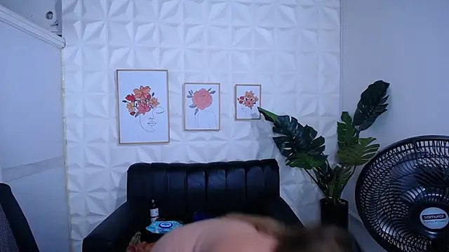 Valentinaa_mature webcam