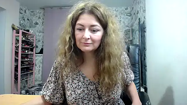Helen1974 webcam