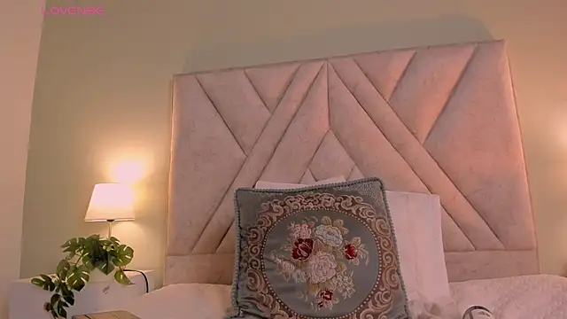 angelica_cross_ webcam