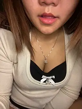 Webcam Model (Sunset-yll)  is live.Free join now!