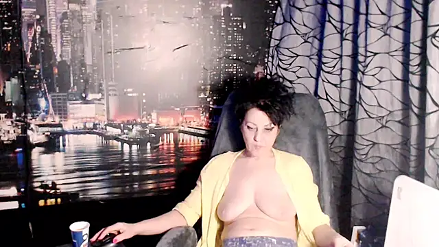 amoursweet2025 - AMOURSWEET2025's free webcam - UK Sex Cams