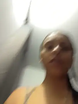 j_loren (F young) - Shhh, I'm in mother house but no mercy