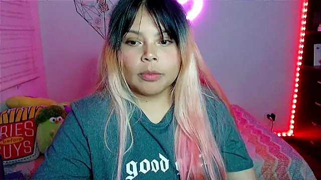 EllieMoonX webcam