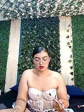 pau_vega_ - Pau_vega_'s free webcam - UK Sex Cams