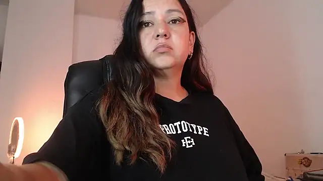 abbyjones211 - Abbyjones211's free webcam - UK Sex Cams