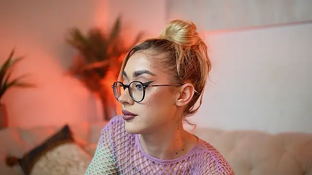 aileenkiss - AileenKiss's free webcam - UK Sex Cams