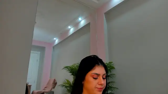 serennanoir - SerennaNoir's free webcam