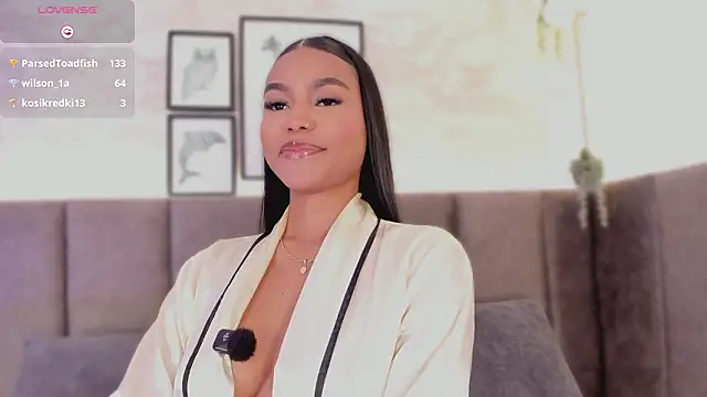 chloe_sullivannn webcam