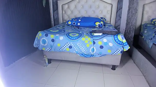 Tiffany-Jones webcam