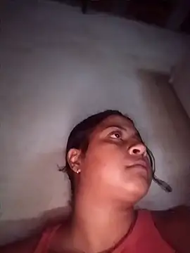 Giselabrunette25 webcam